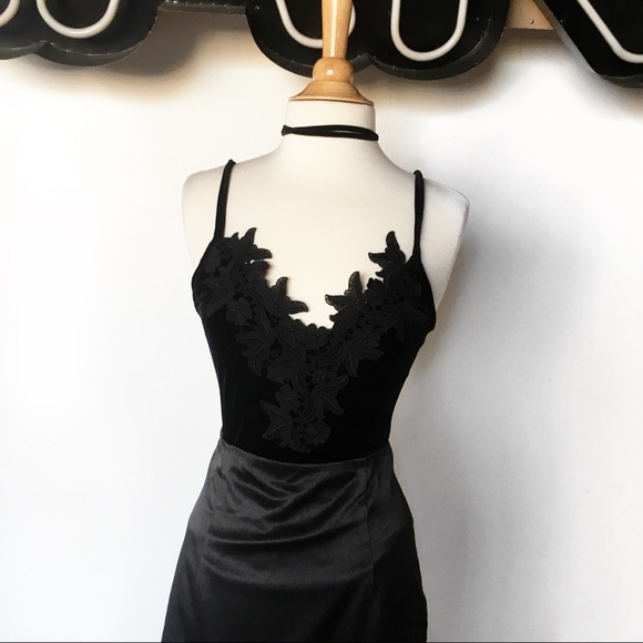 Topshop Tops - TOPSHOP 🌵 Black Lace Body Suit 🌵